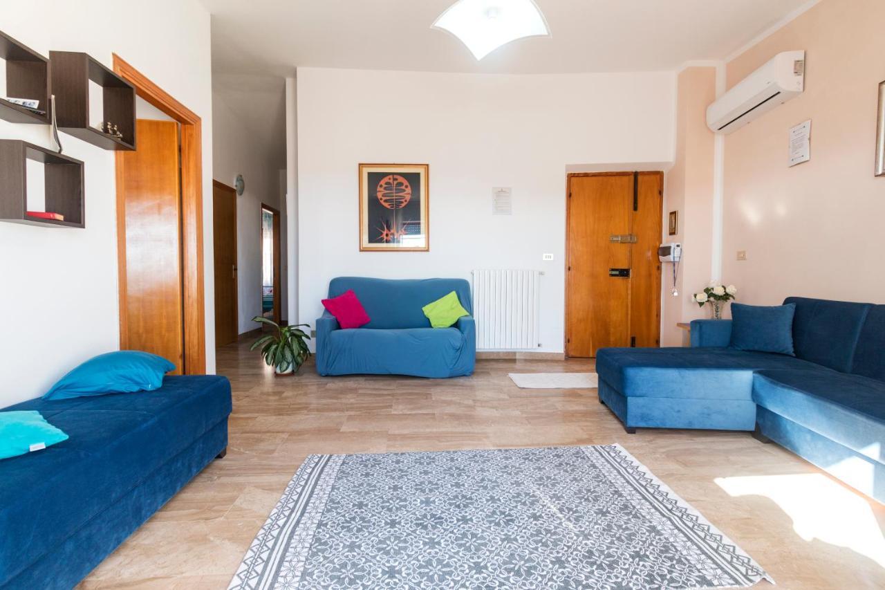 White Rose Suite Apartment Cala Gonone Buitenkant foto