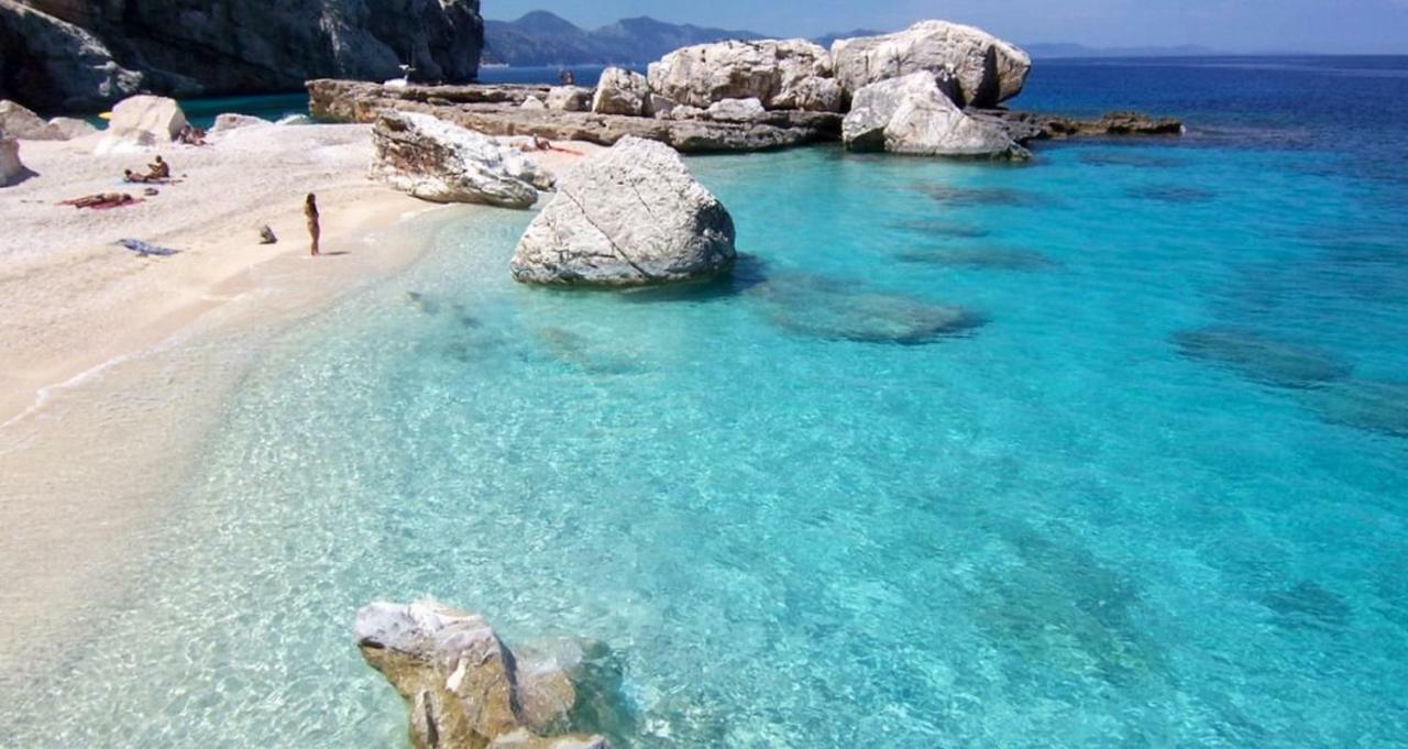 White Rose Suite Apartment Cala Gonone Buitenkant foto